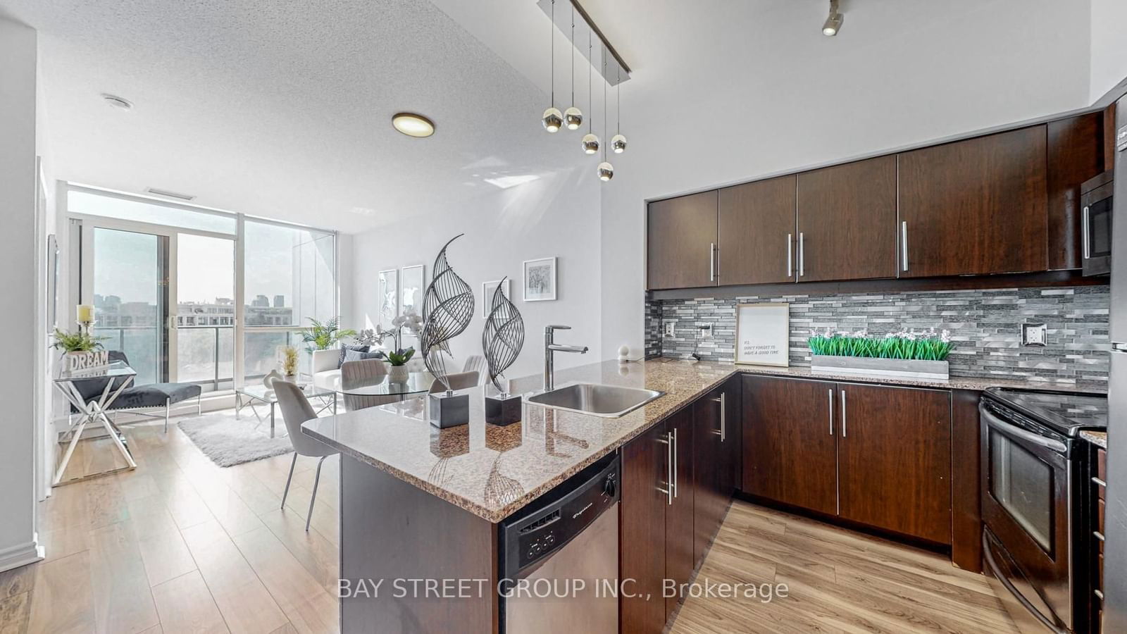 2885 Bayview Ave, unit 721 for sale - image #9