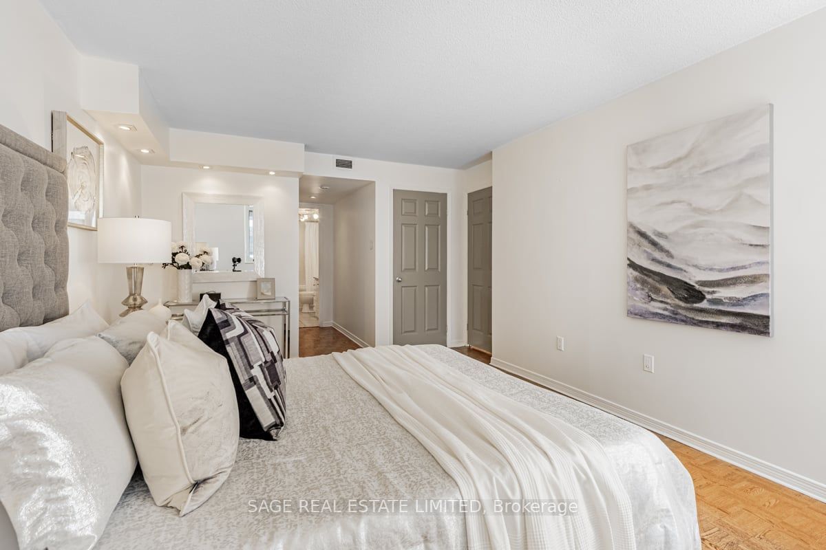 360 Bloor St E, unit 1007 for sale - image #23