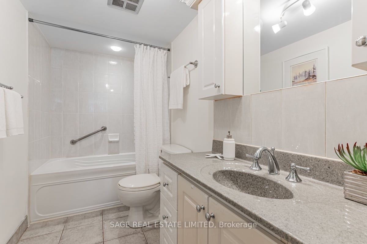 360 Bloor St E, unit 1007 for sale - image #24