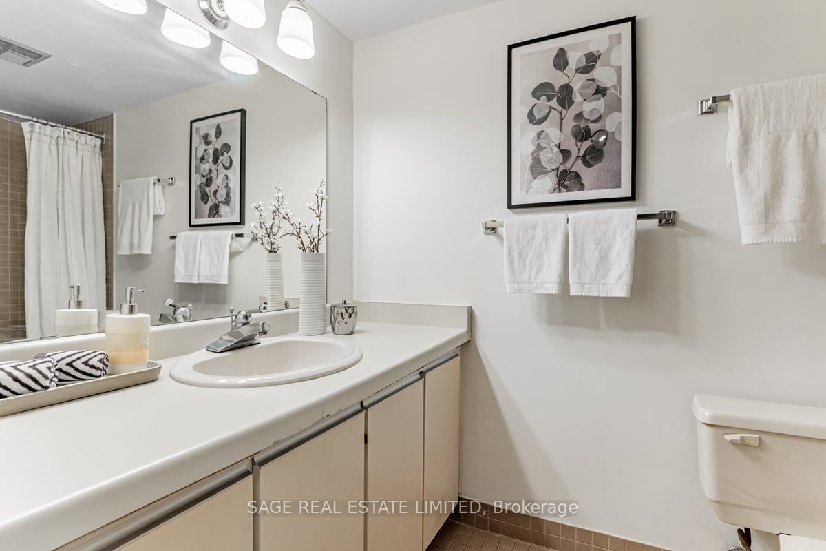 360 Bloor St E, unit 1007 for sale - image #27