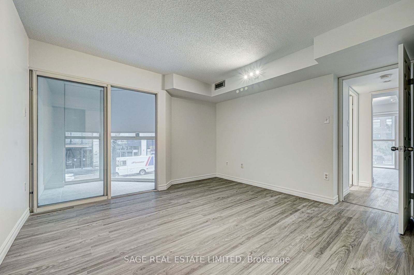 705 King St W, unit 204 for rent - image #19