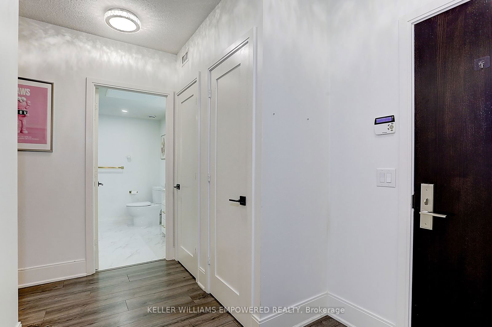 25 Broadway Ave, unit 1105 for sale - image #8