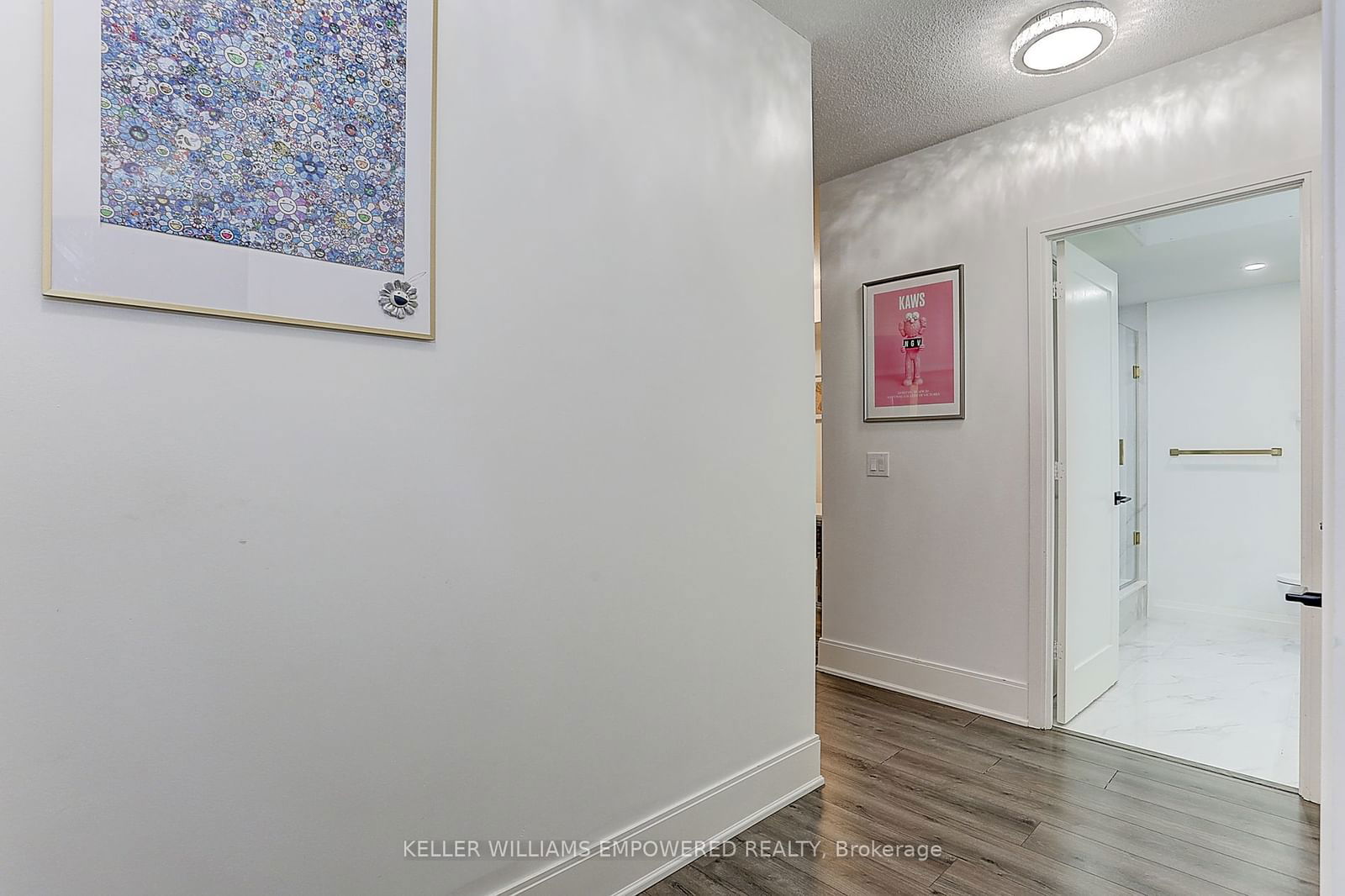 25 Broadway Ave, unit 1105 for sale - image #9