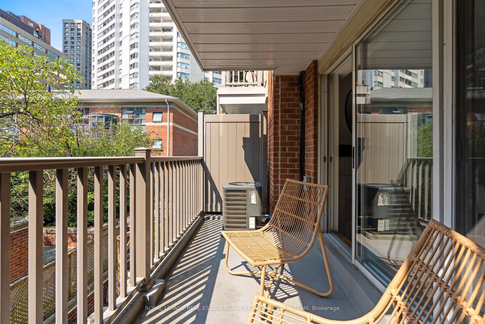 Irwin Avenue Townhouses, Downtown, Toronto