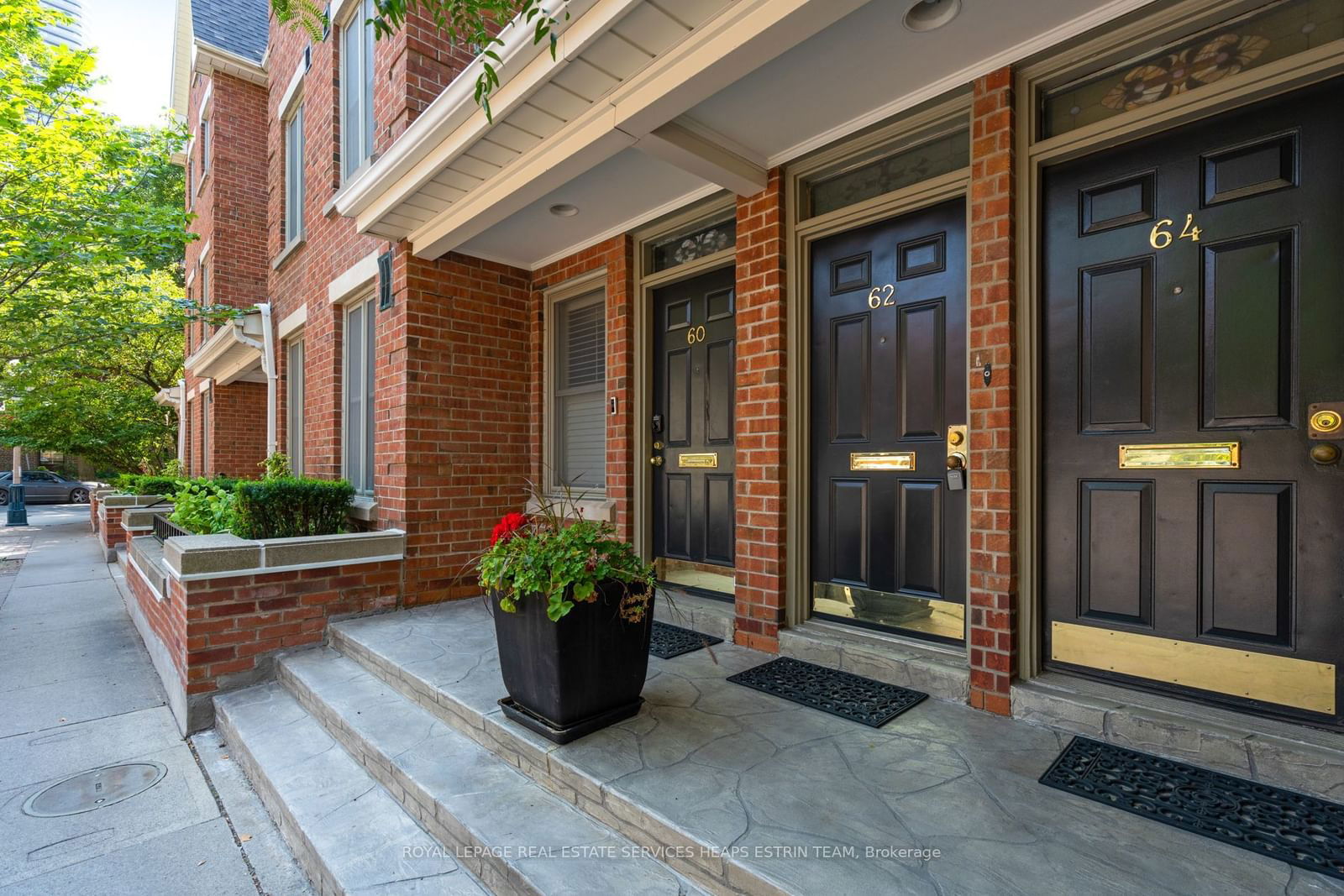 Irwin Avenue Townhouses, Downtown, Toronto