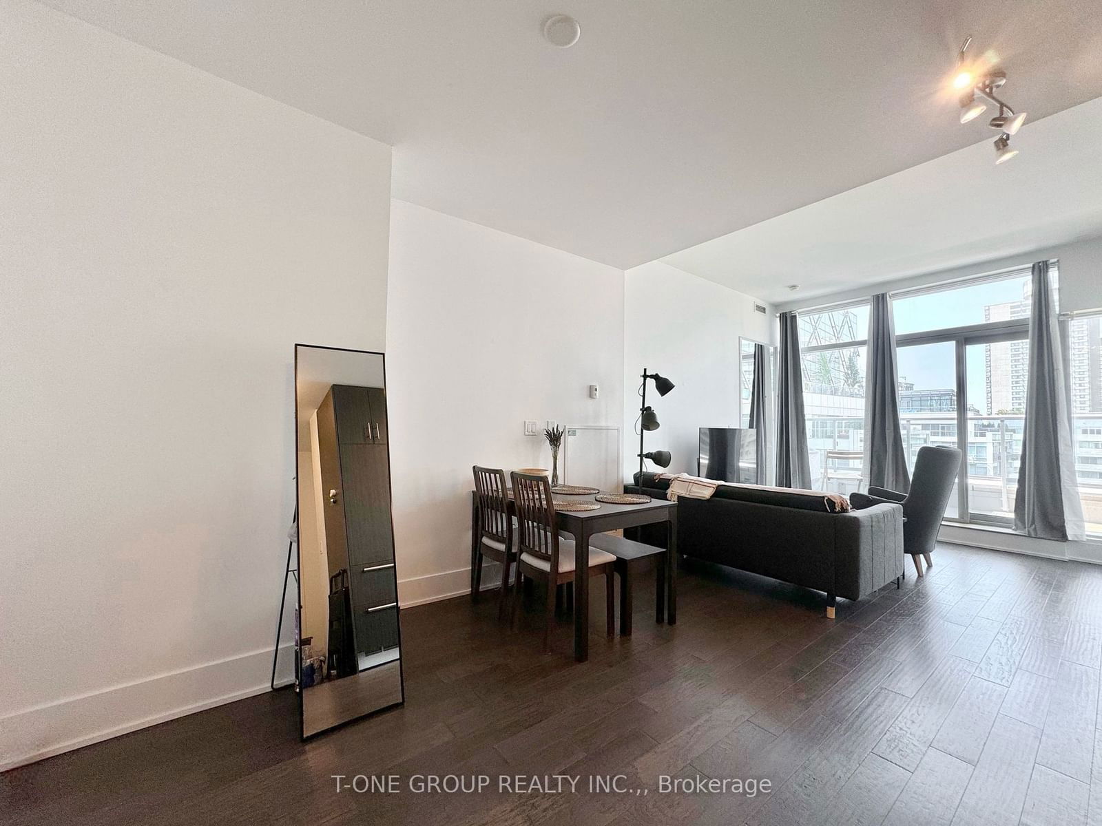 39 Queens Quay E, unit 1122 for rent - image #6