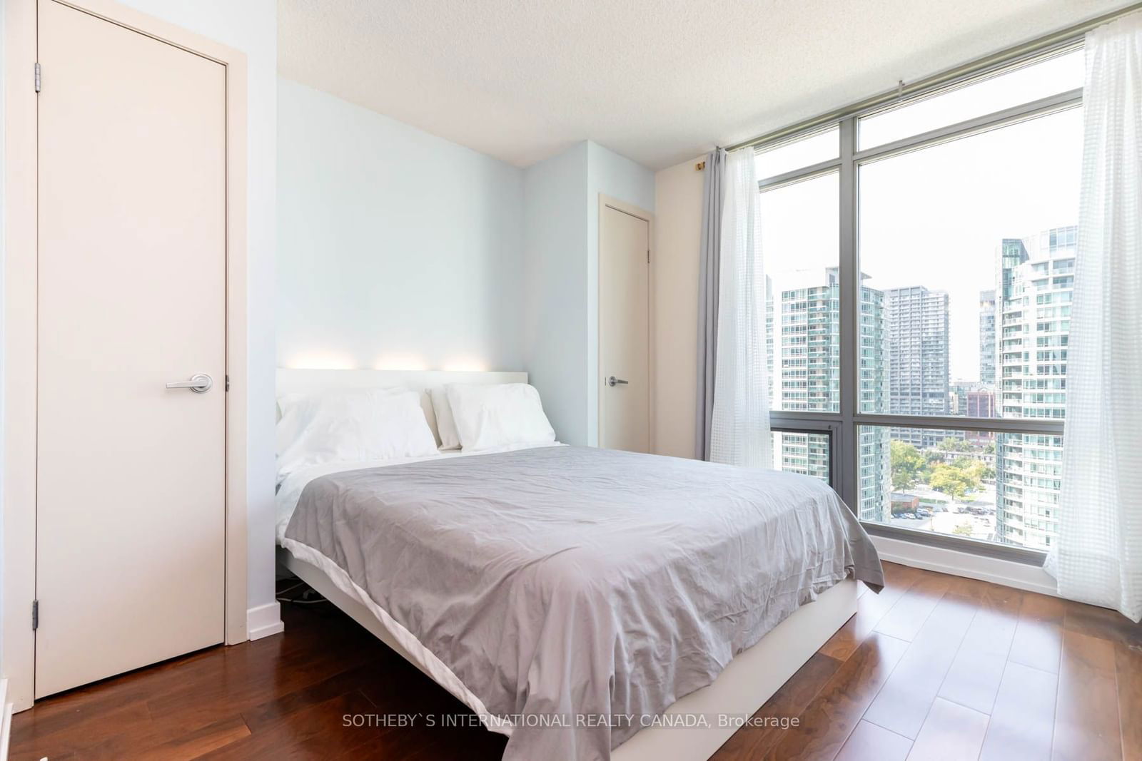 81 Navy Wharf Crt, unit 2310 for sale - image #18