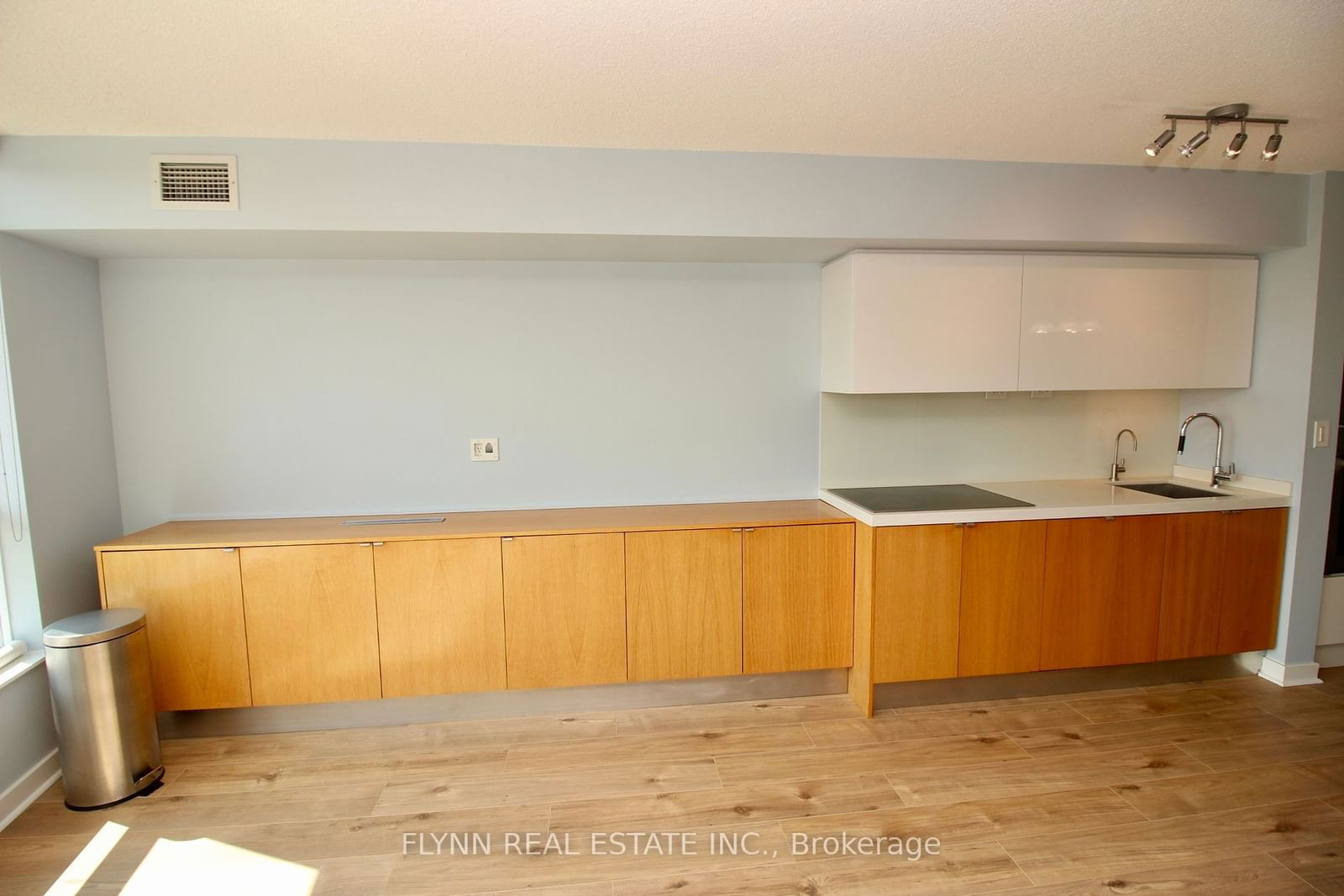 151 dan leckie Way, unit 801 for rent - image #5