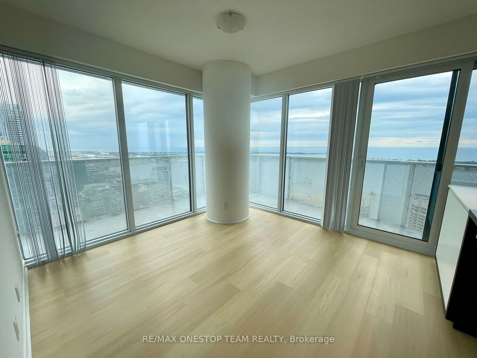 88 Harbour St, unit 5307 for rent - image #9