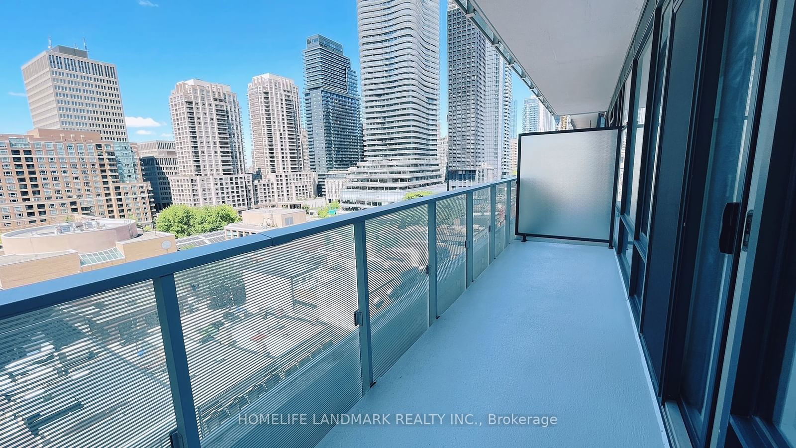 501 Yonge St, unit 801 for sale - image #2