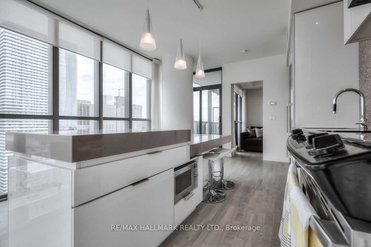 101 Charles St E, unit 2604 for rent - image #15