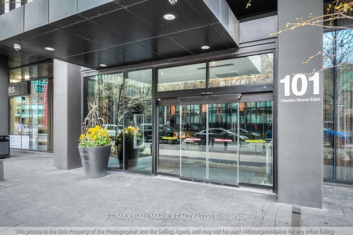 101 Charles St E, unit 2604 for rent - image #2