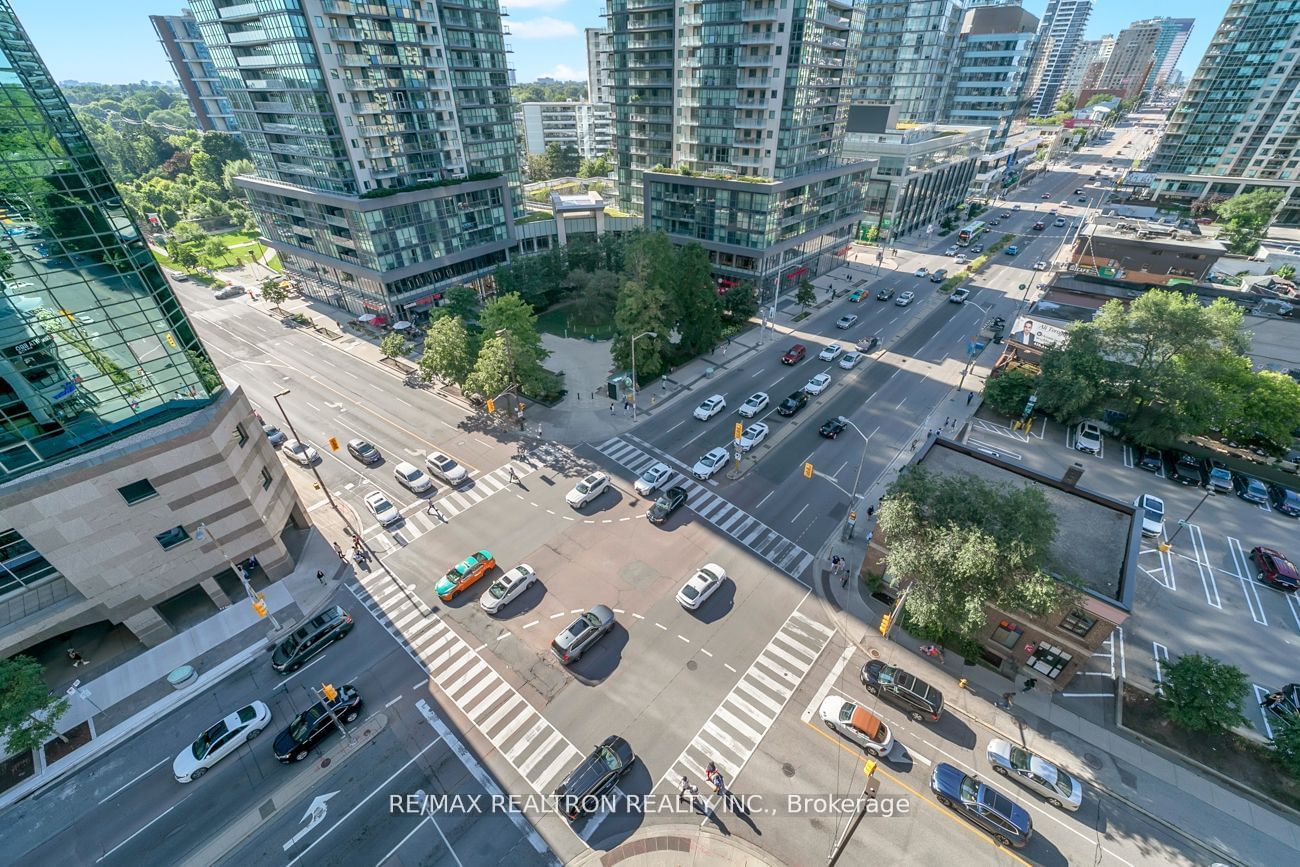 Royal Pinnacle Condos, North York, Toronto