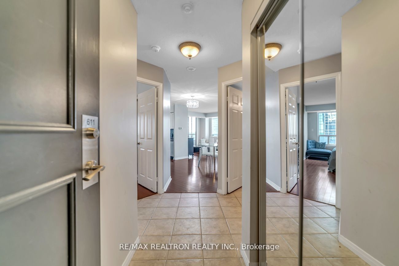 33 Empress Ave, unit 611 for sale - image #6