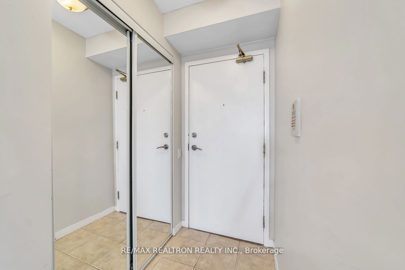 33 Empress Ave, unit 611 for sale - image #7