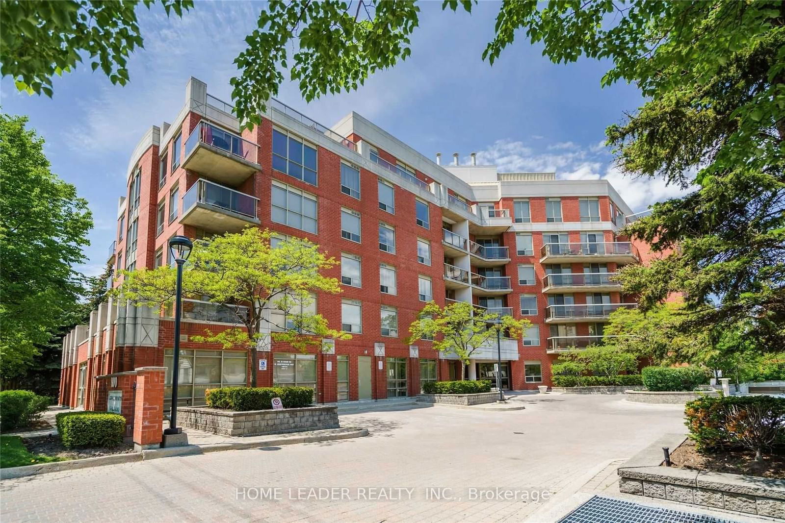 800 Sheppard Ave W, unit 307 for rent - image #1