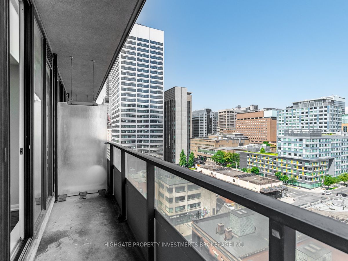 111 Elizabeth St, unit 1531 for rent - image #15