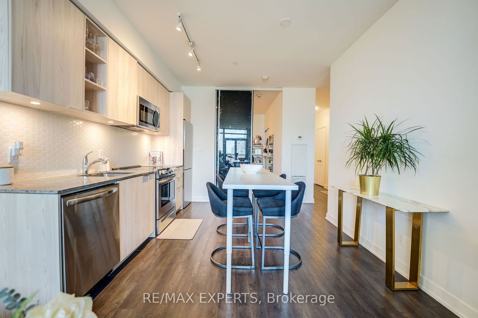 30 Ordnance St, unit 402 for rent - image #11