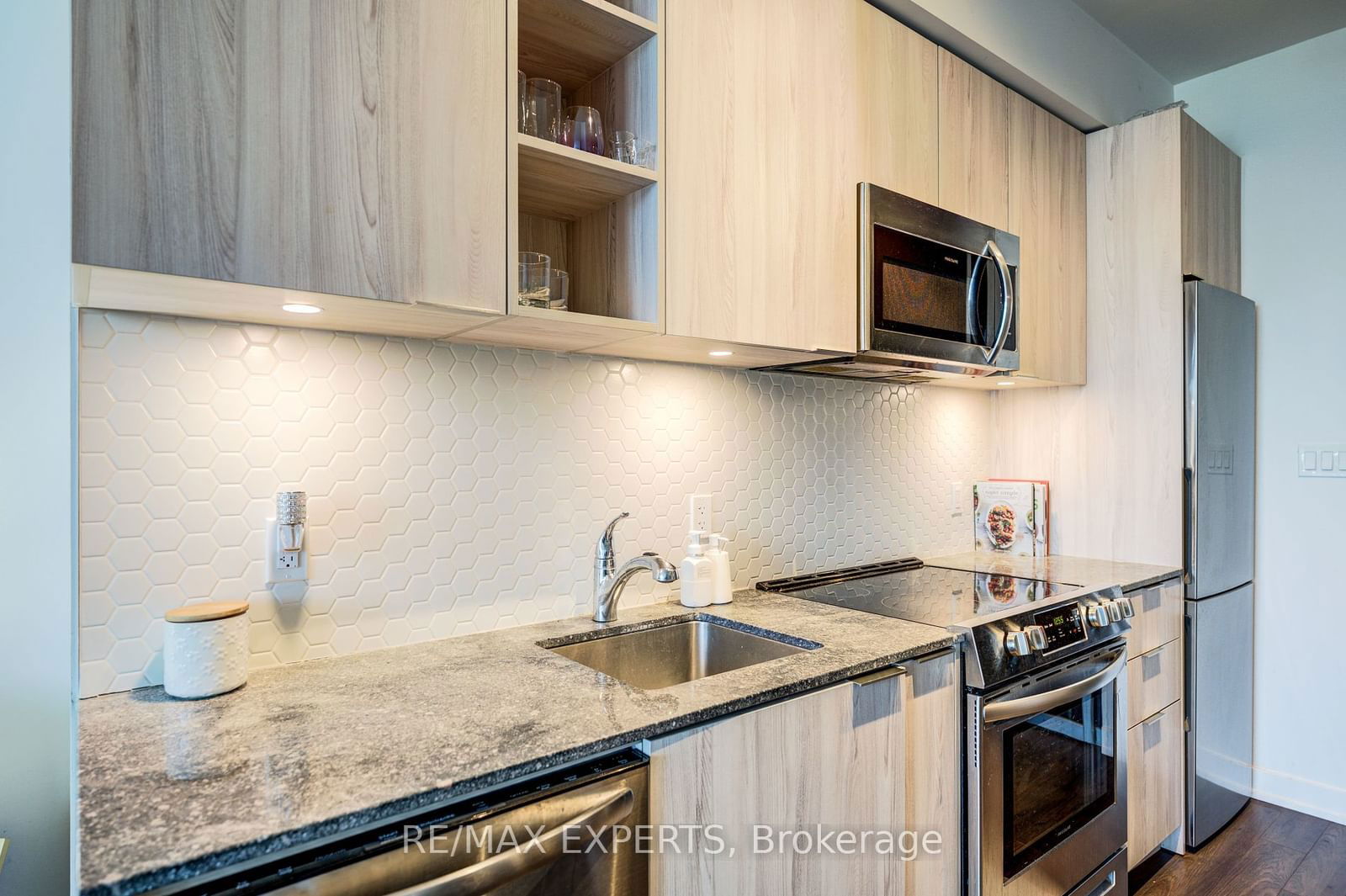 30 Ordnance St, unit 402 for rent - image #12