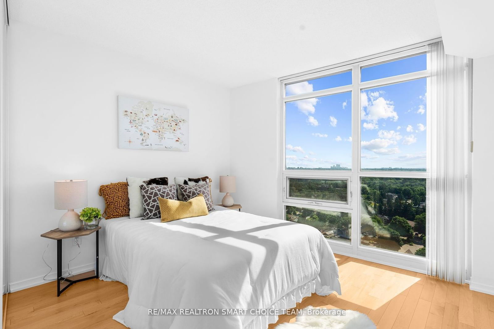 30 Harrison Garden Blvd, unit 2207 for sale - image #21