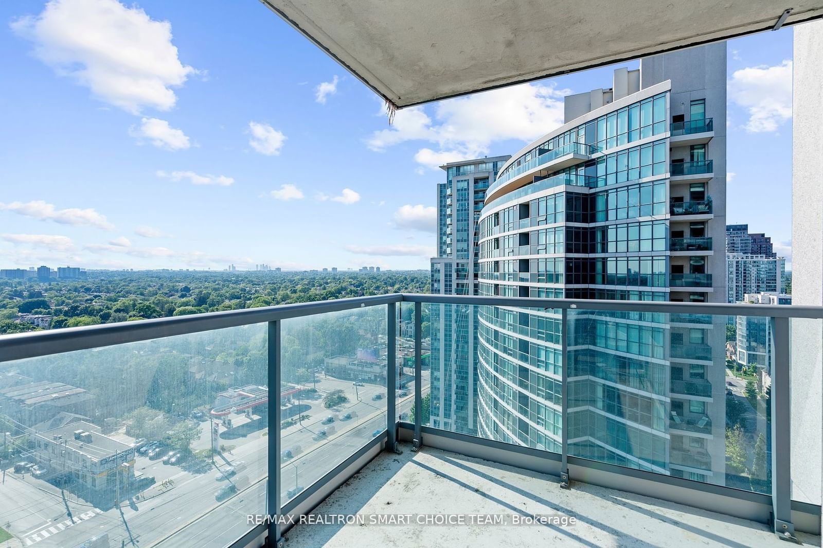 30 Harrison Garden Blvd, unit 2207 for sale - image #25