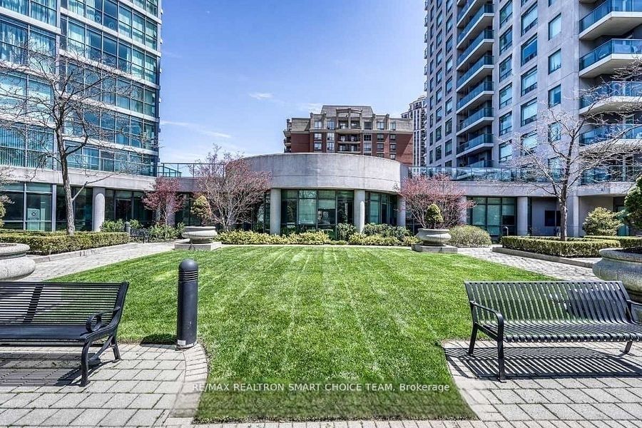 30 Harrison Garden Blvd, unit 2207 for sale - image #33