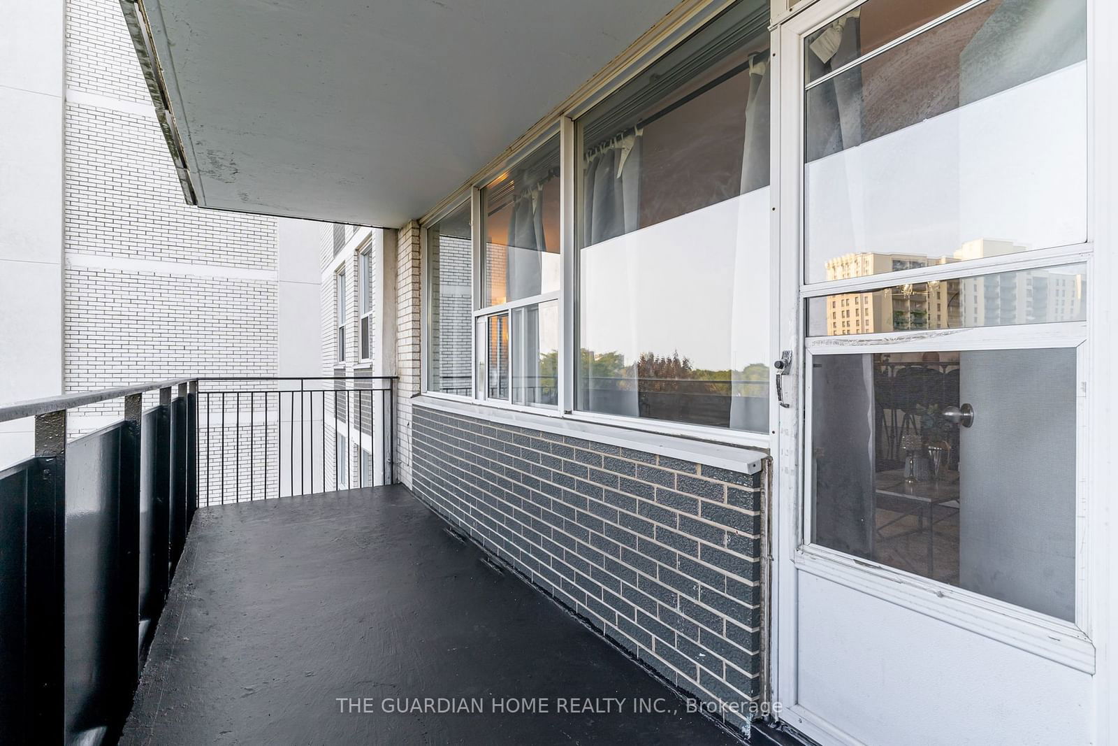 20 Forest Manor Rd E, unit 605 for sale - image #32