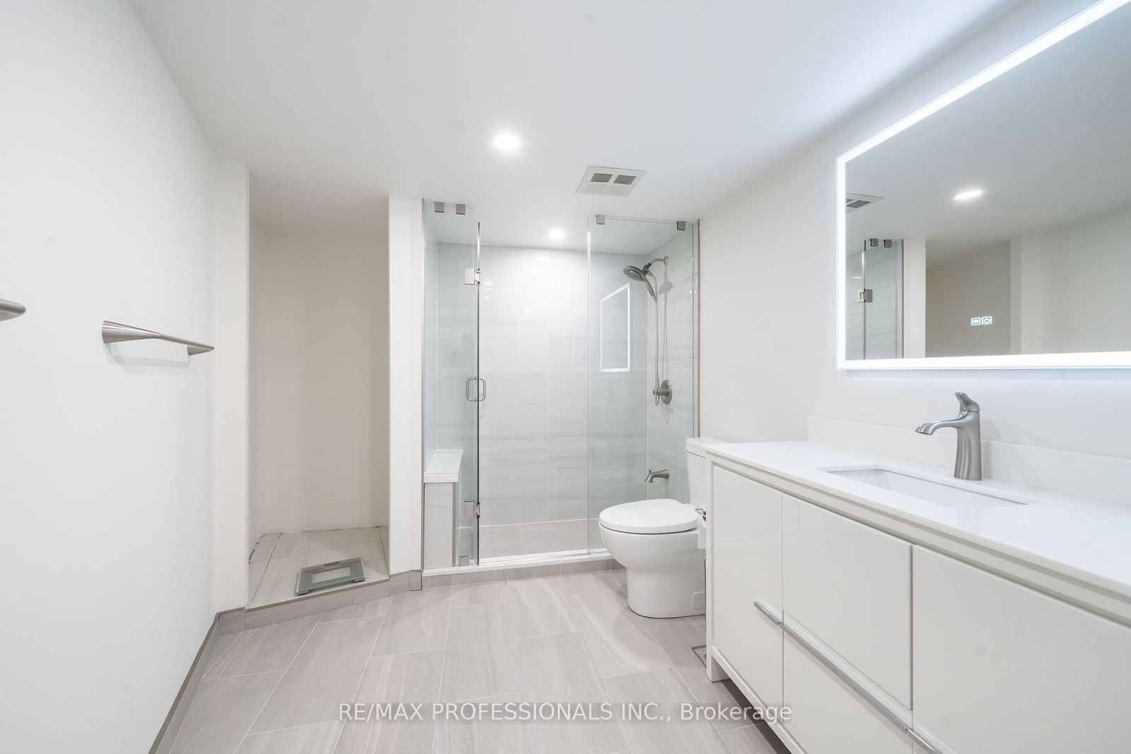 25 The Esplanade, unit 2302 for sale - image #15