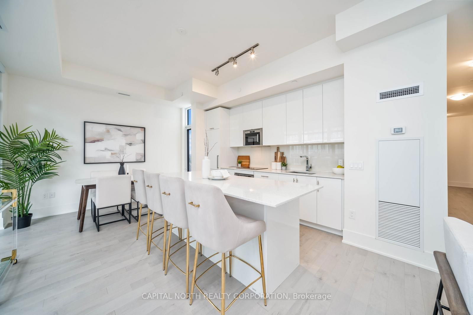 330 Richmond St W, unit 2803 for sale - image #4