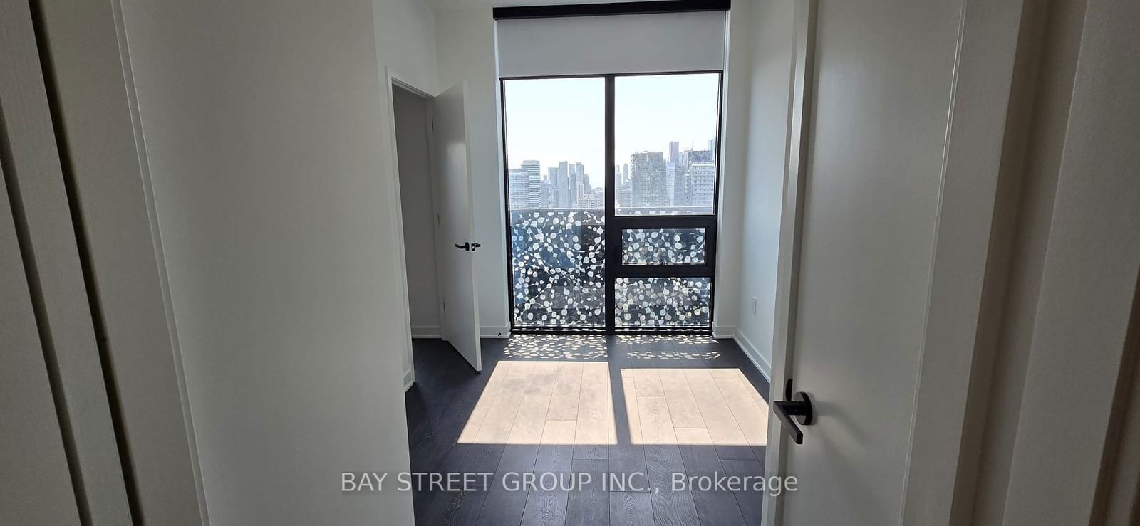 55 Charles St E, unit 3005 for rent