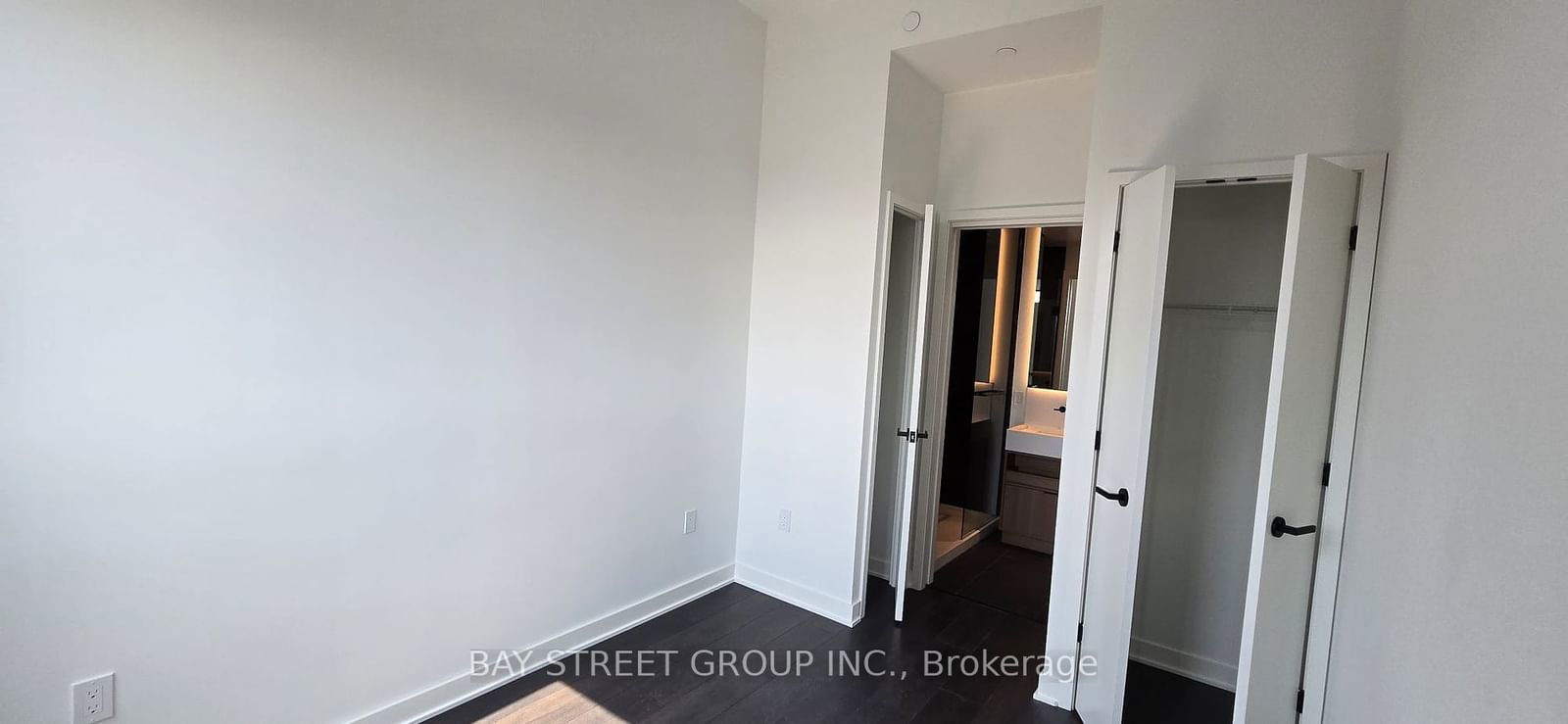 55 Charles St E, unit 3005 for rent