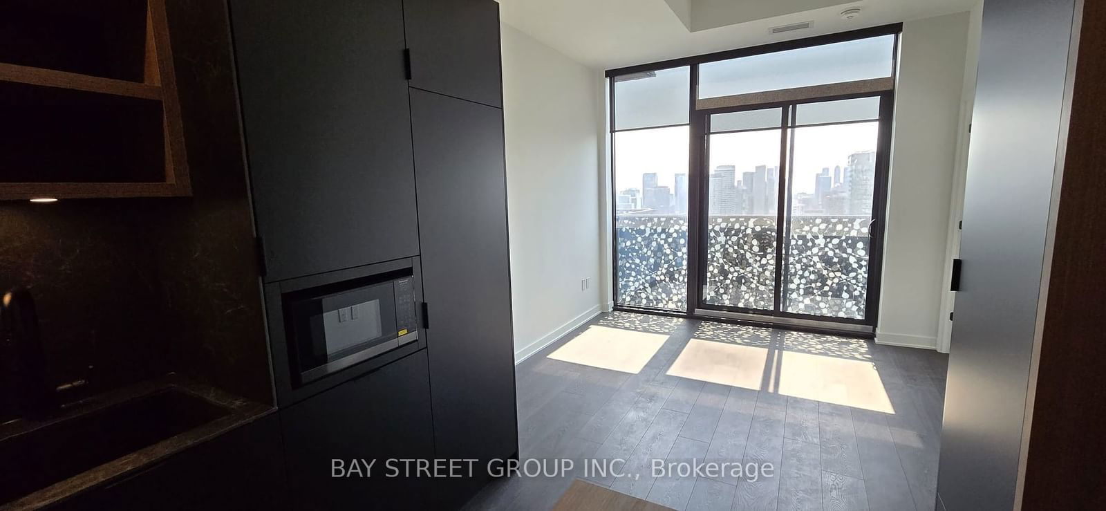 55 Charles St E, unit 3005 for rent