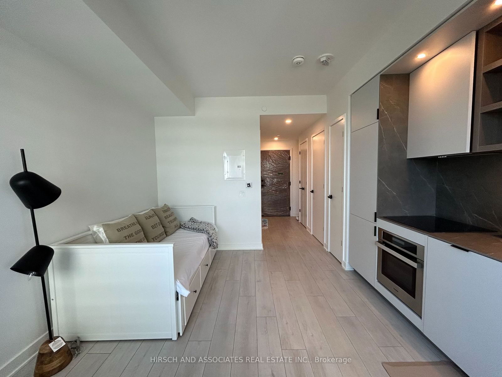 55 Charles St E, unit 3511 for rent - image #4