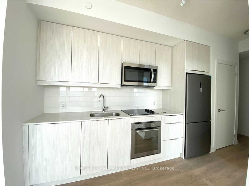 32 Forest Manor Rd, unit 2202 for rent - image #4