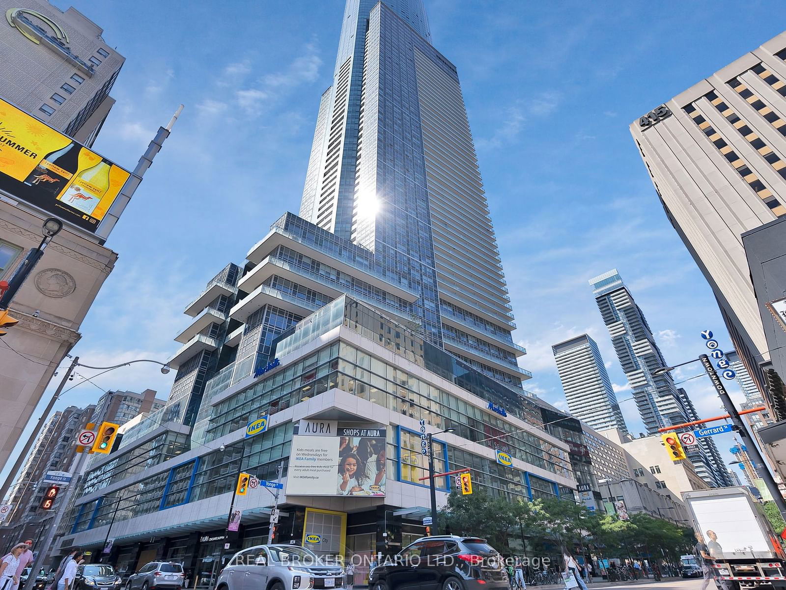 386 Yonge St, unit 912 for rent