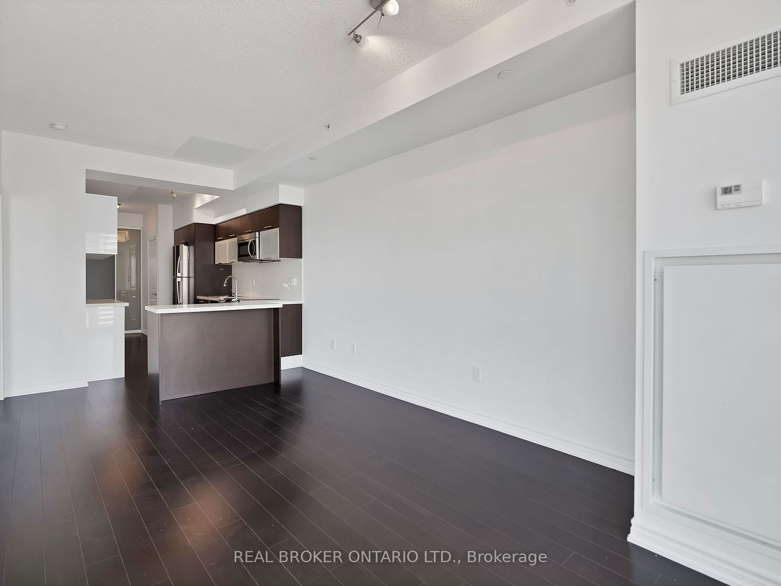 386 Yonge St, unit 3001 for rent