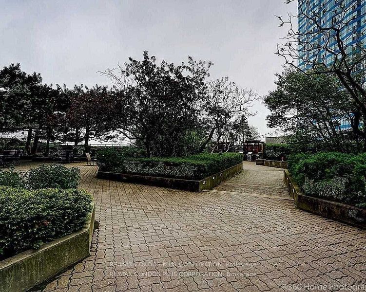 55 Harbour Sq, unit 1417 for sale - image #21