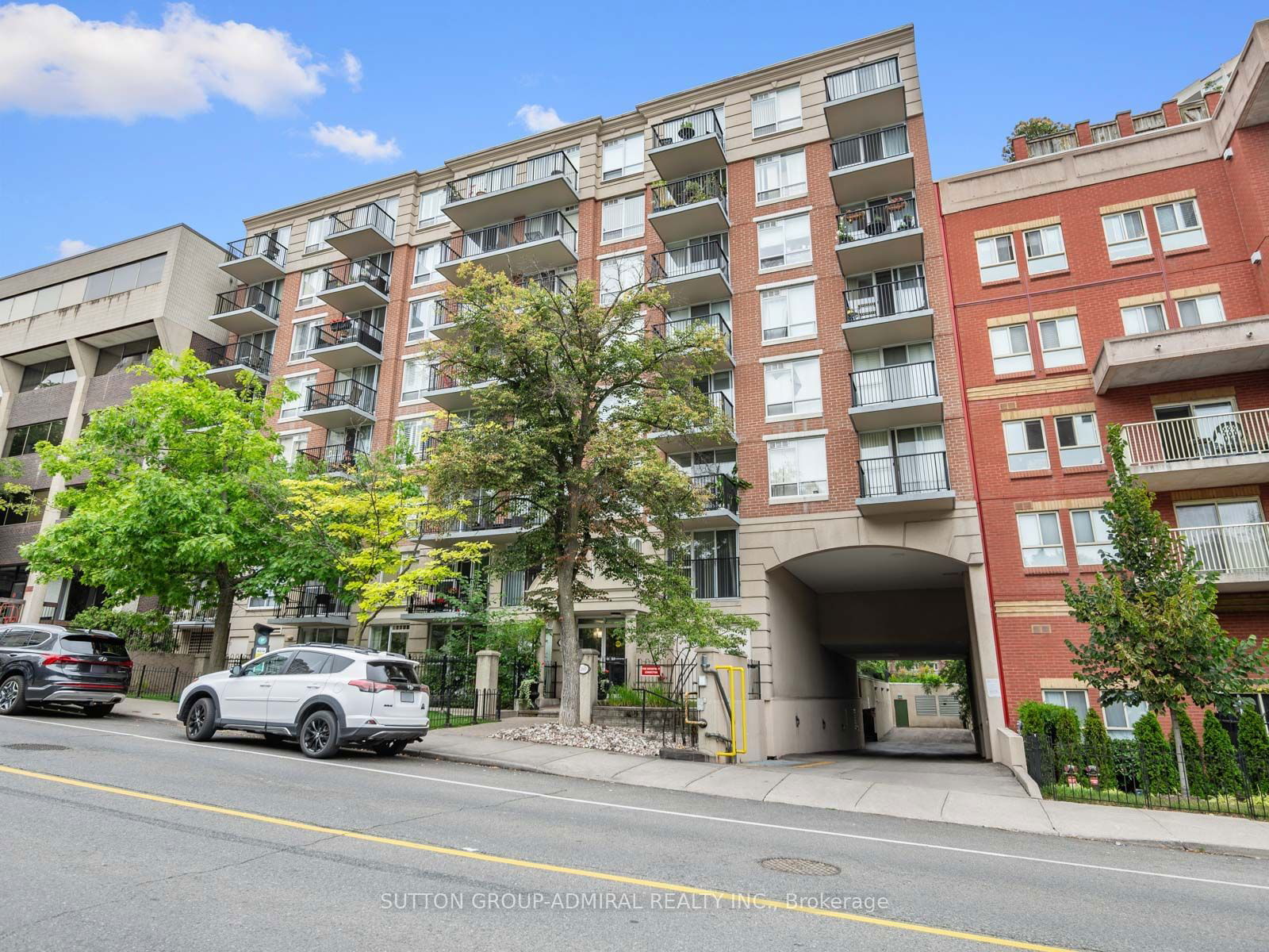 260 Merton St, unit 907 for sale - image #8