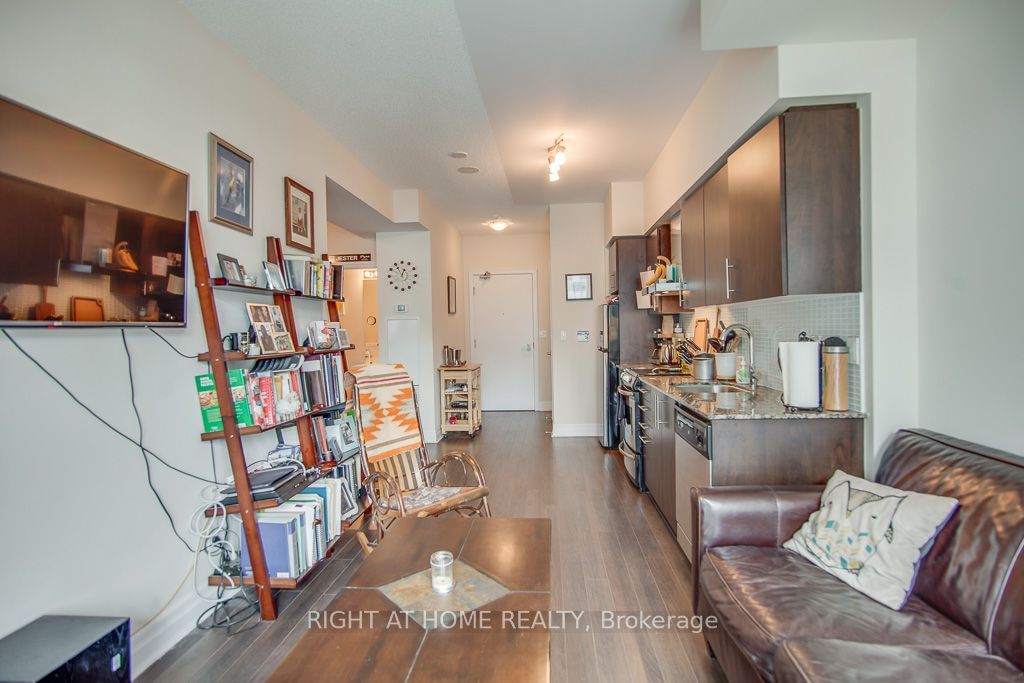 352 Front St W, unit 1919 for rent