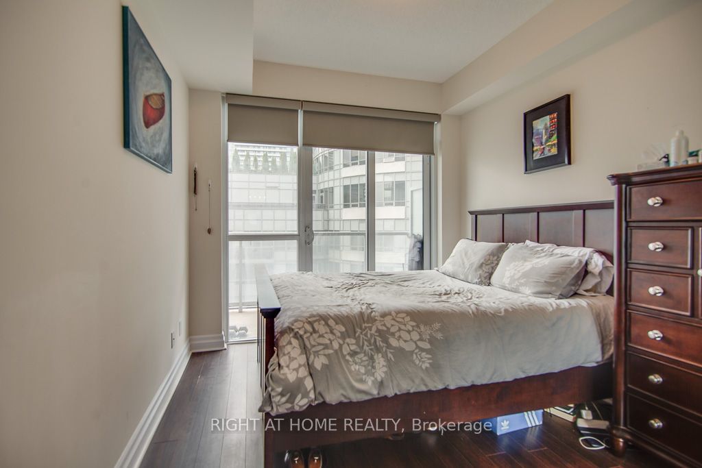 352 Front St W, unit 1919 for rent