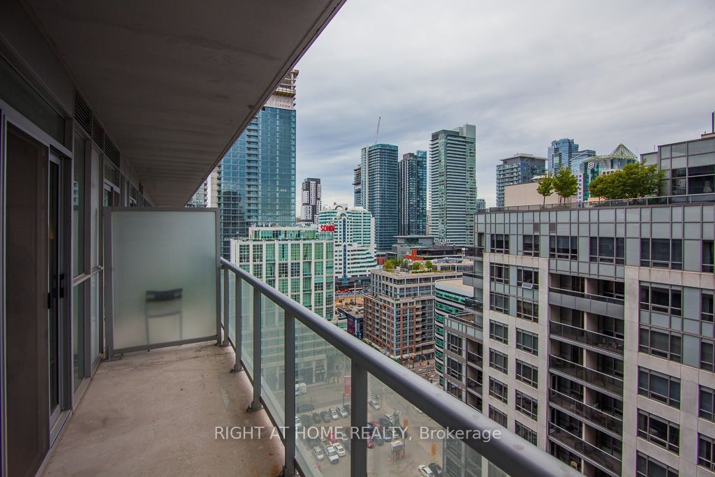 352 Front St W, unit 1919 for rent