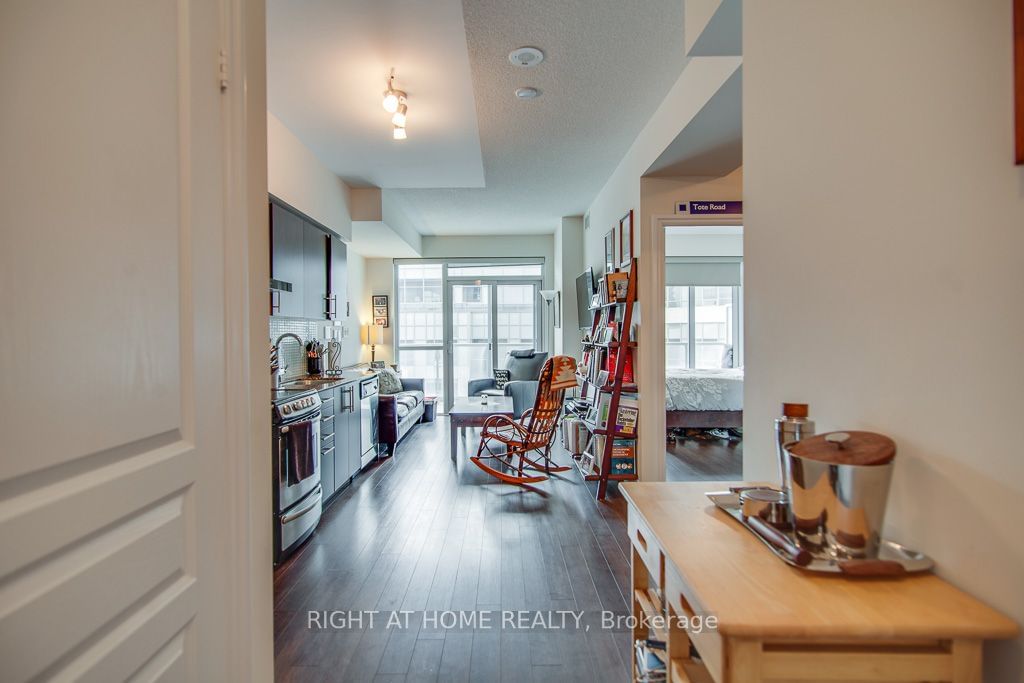 352 Front St W, unit 1919 for rent