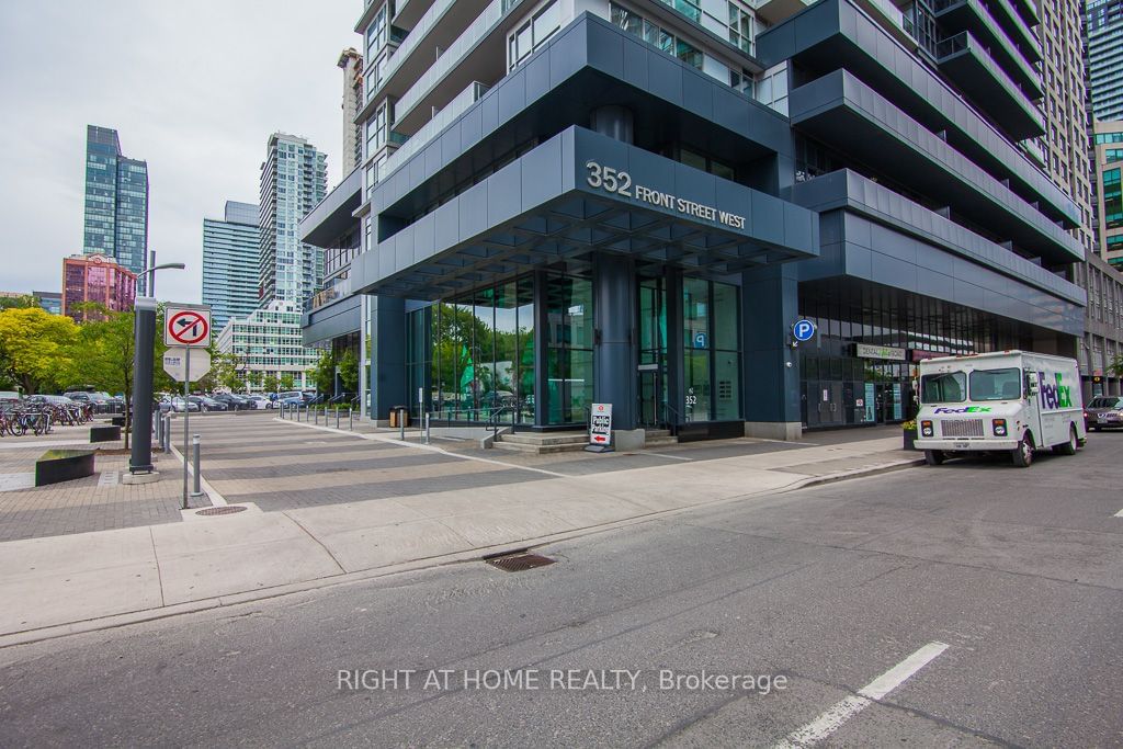 352 Front St W, unit 1919 for rent - image #38