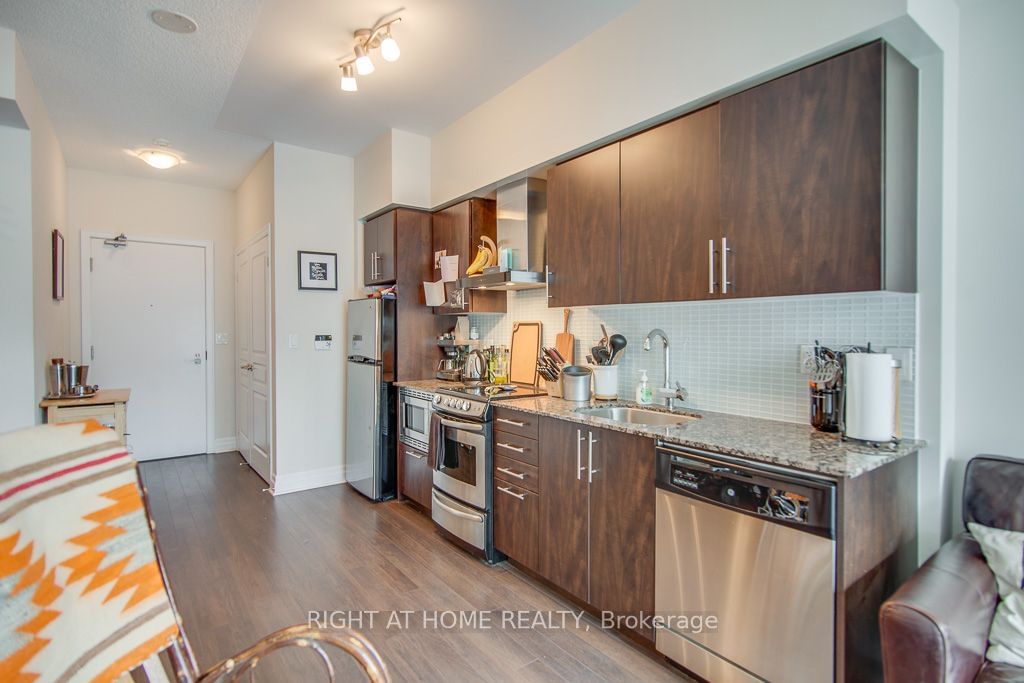 352 Front St W, unit 1919 for rent