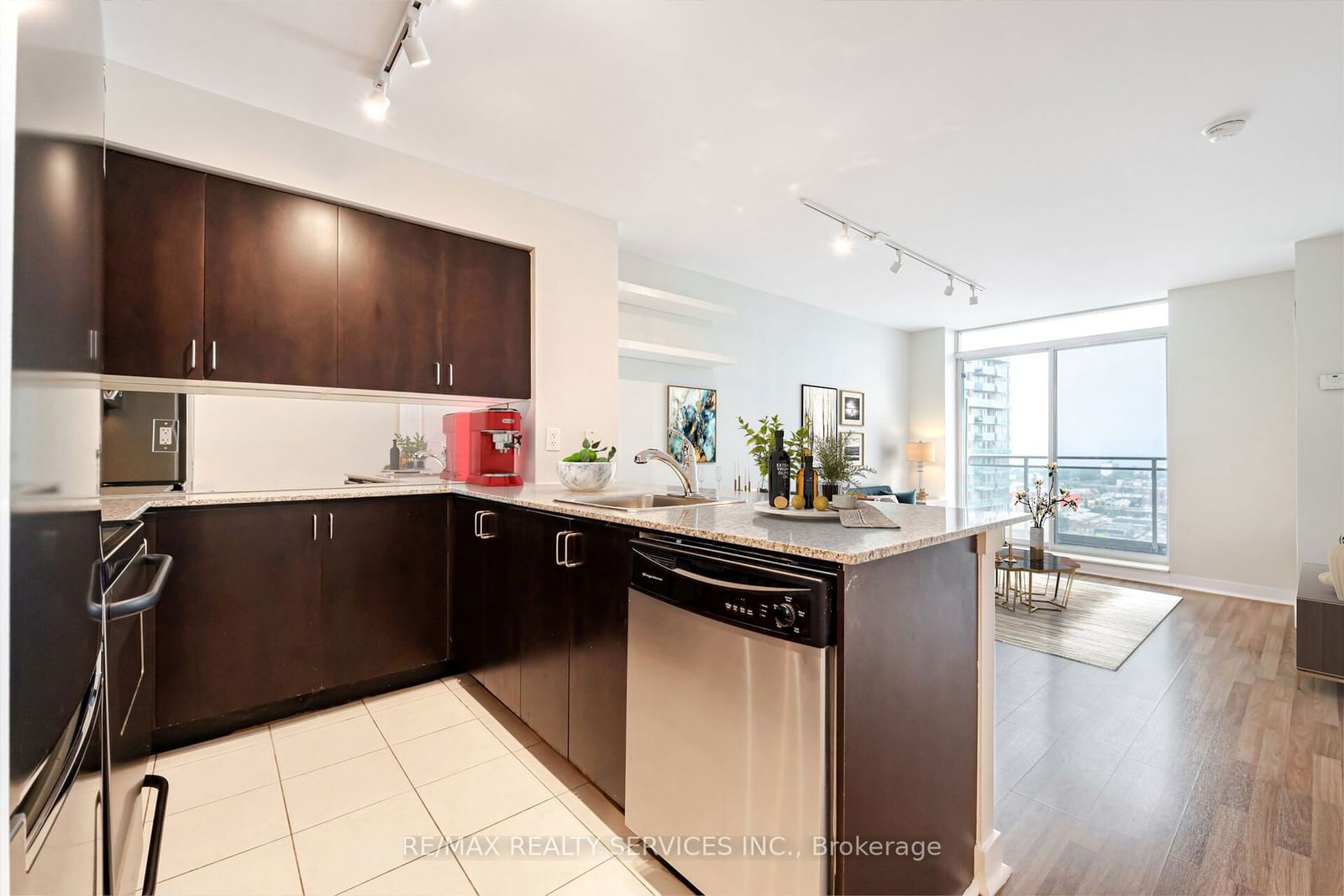 50 Lynn Williams St, unit 2108 for sale - image #5