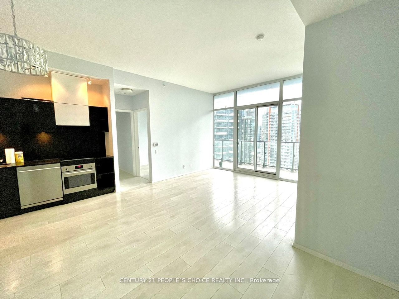 125 Peter St, unit 3612 for rent - image #4