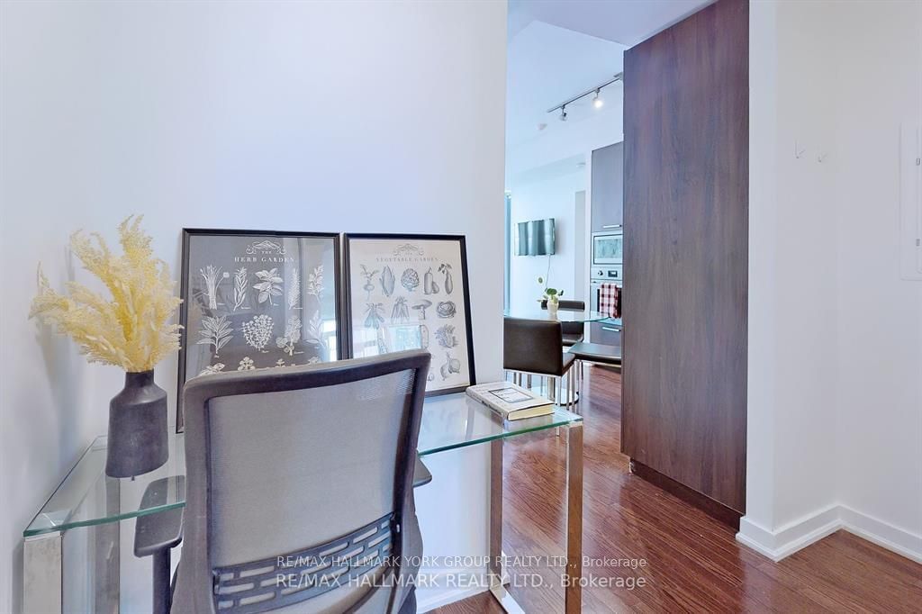 14 York St, unit 3610 for rent - image #11