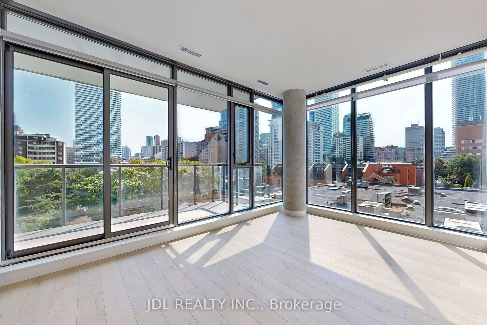 81 Wellesley St E, unit 403 for sale - image #2