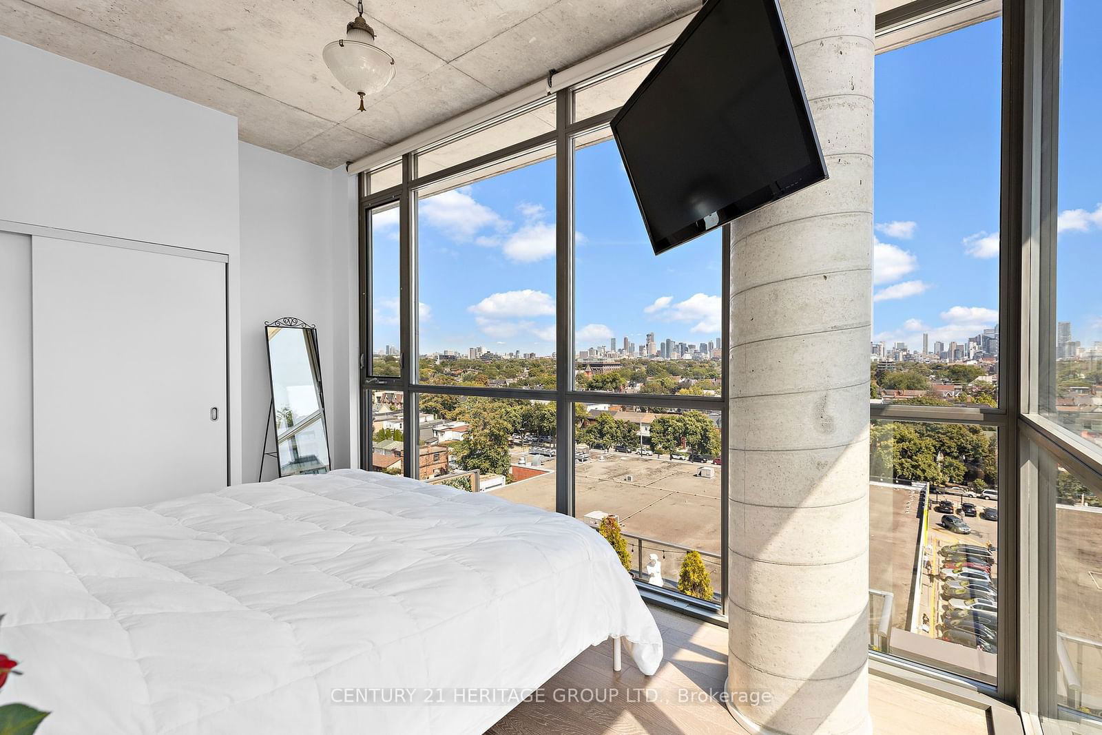 8 Gladstone Ave, unit 703 for rent - image #26