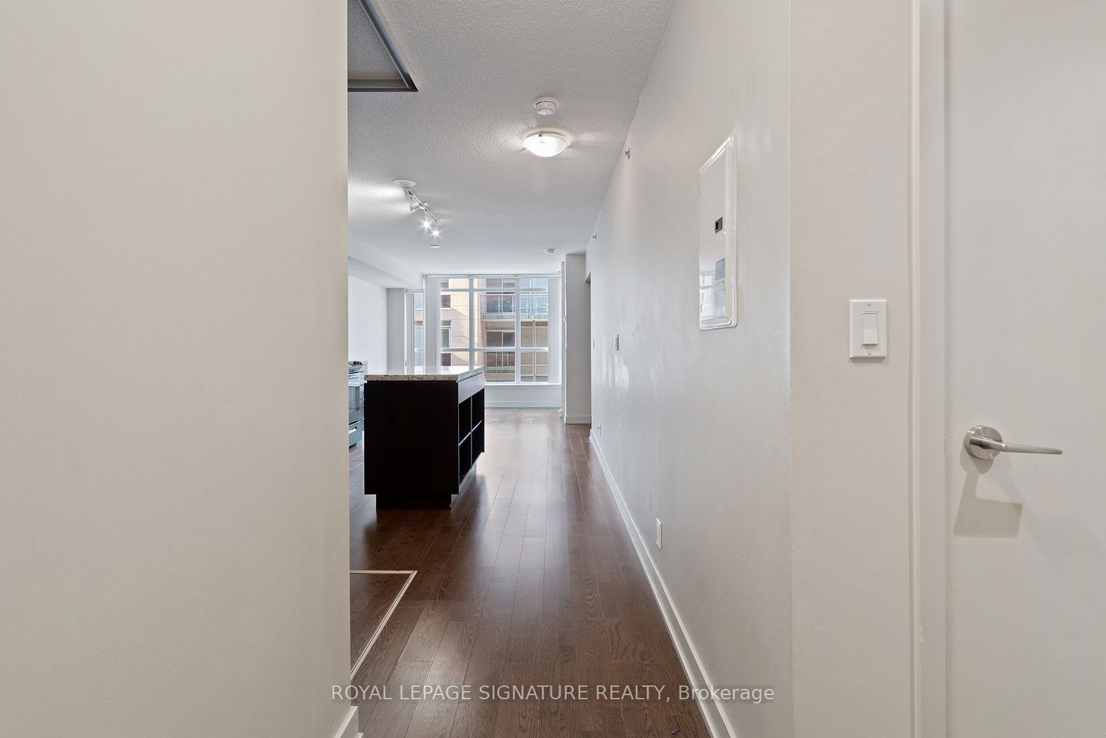 21 Nelson St, unit 414 for rent - image #2